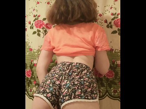 ❤️ Babe żagħżugħa sexy tqaxxir ix-xorts tagħha fuq il-kamera ️❌ Porn Russu f'mt.loanworld.top ❌️