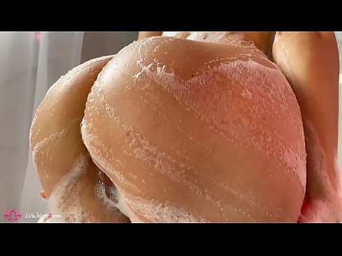 ❤️ Brunette Masturbates Pussy b'vibratur għal orga intens fid-doċċa ️❌ Porn Russu f'mt.loanworld.top ❌️