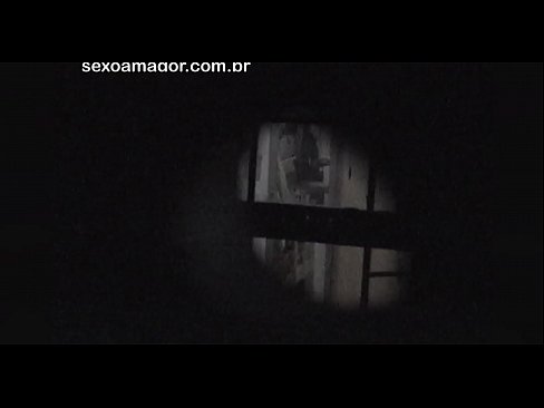 ❤️ Blondie tiġi filmata segretament minn voyeur tal-viċinat moħbi wara briks vojta ️❌ Porn Russu f'mt.loanworld.top ❌️